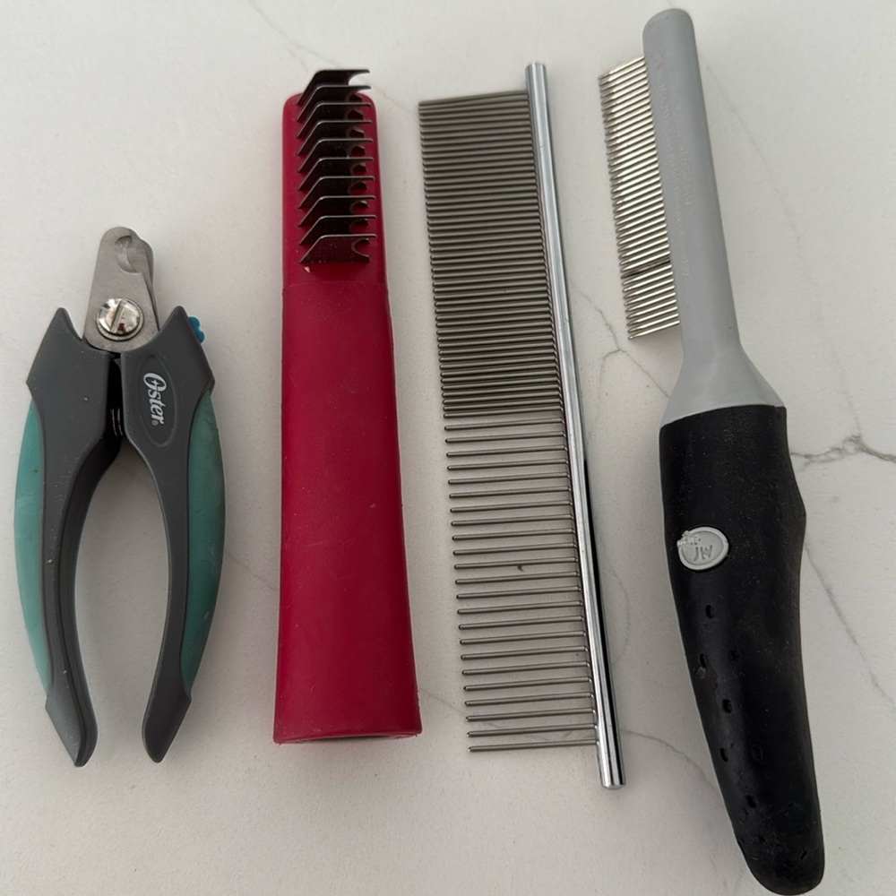 Pet grooming tools